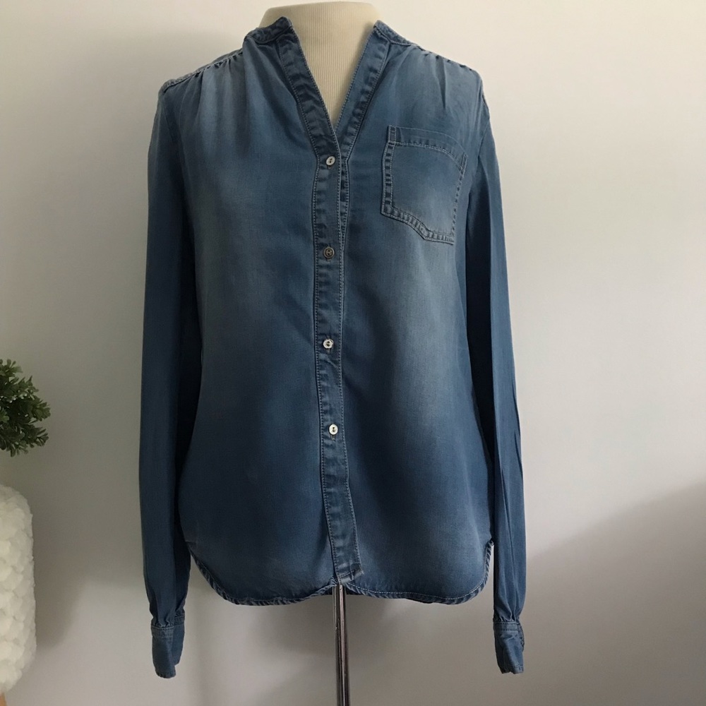 Trouve chambray button down top